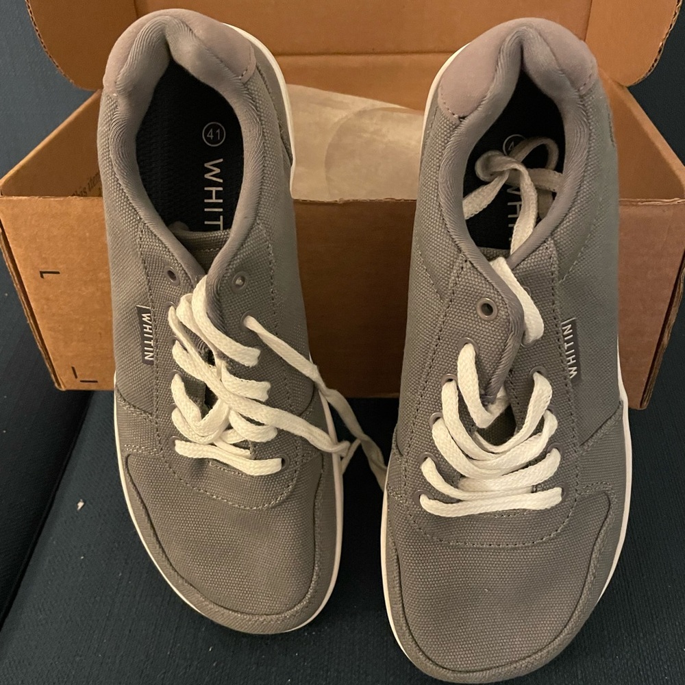 Whitin grey/white wide toe box barefoot shoes Eu 41/US Men’s 8/Women’s 10